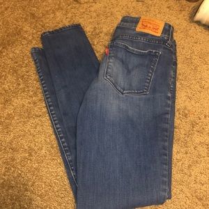 Levis 711 Skinny Jeans